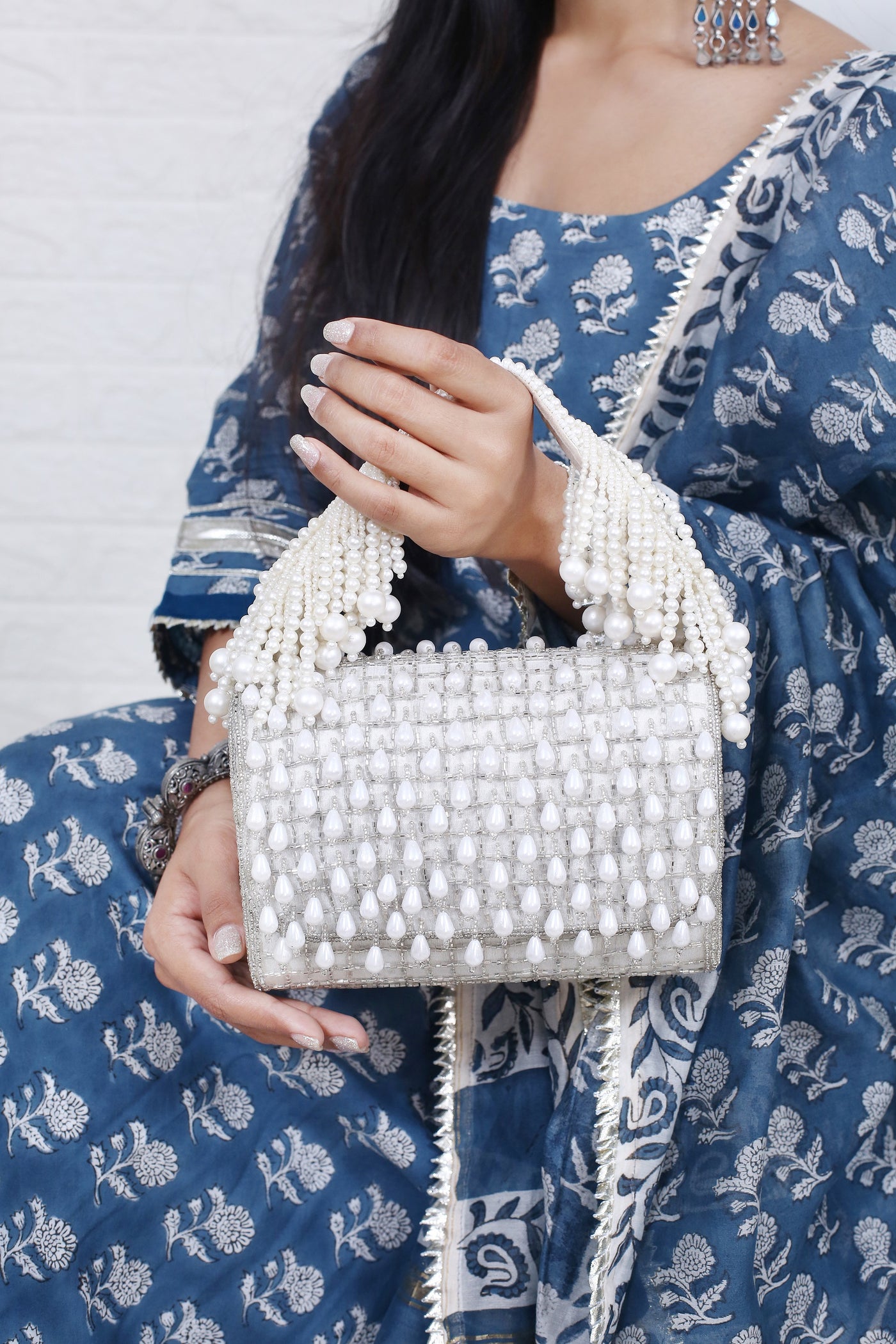 The Pearl Story Bag